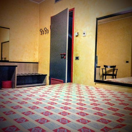 Hotel Longobardo Trezzo sullʼAdda Екстериор снимка